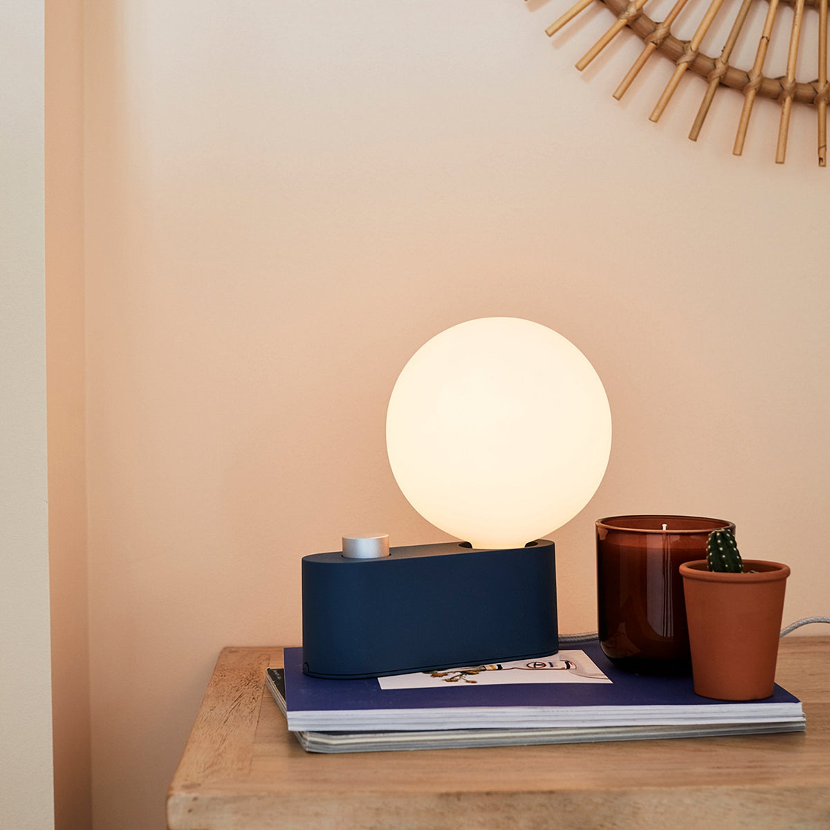 Alumina Table Lamp with Sphere IV