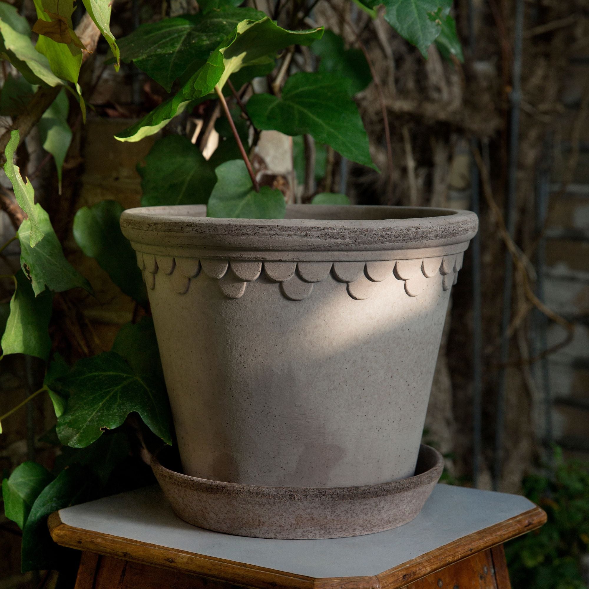 Copenhagen Ø30 Planter & Saucer