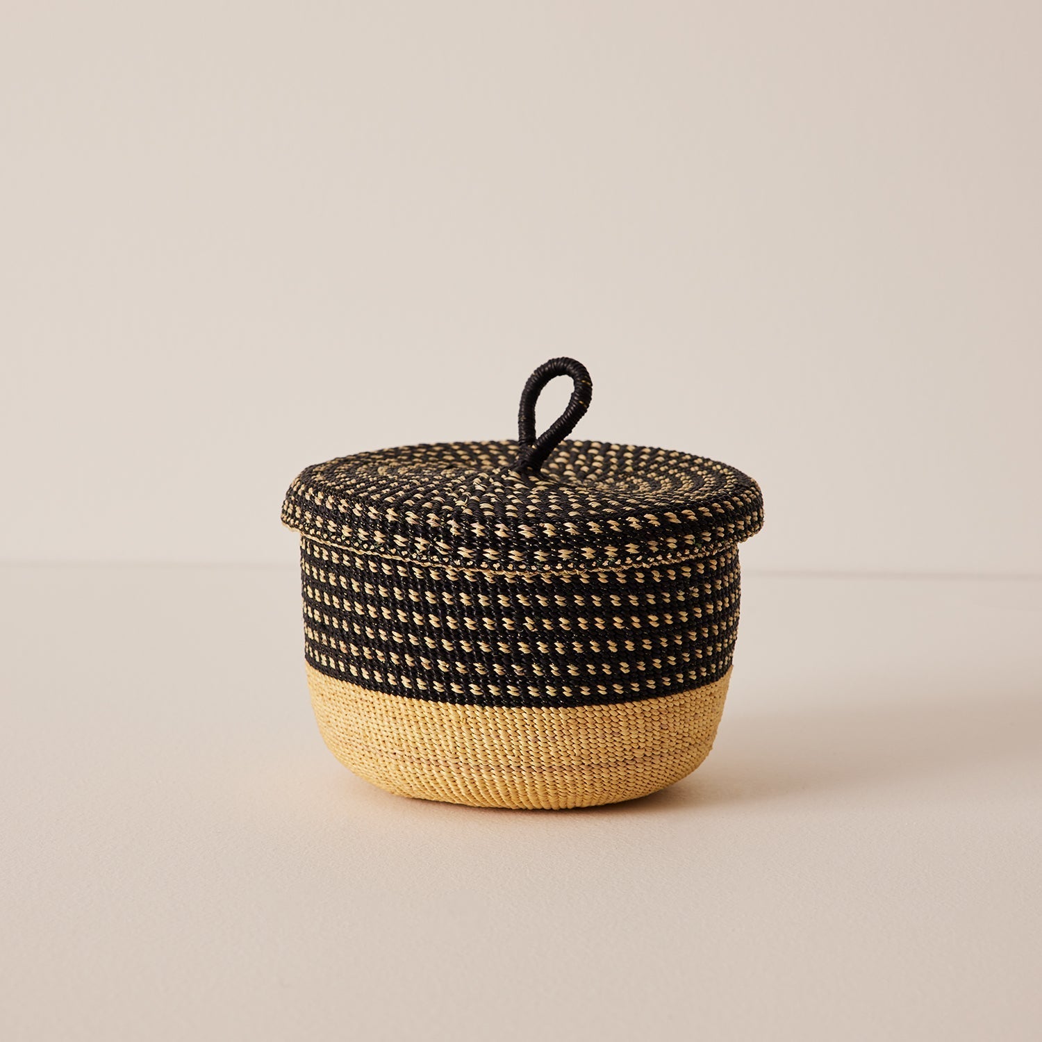 Small Banasco Basket With Lid
